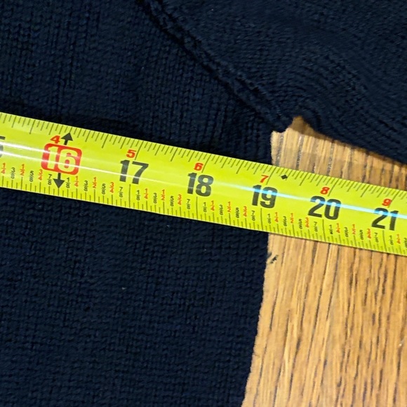 Pendleton Cardigan - Picture 2 of 7